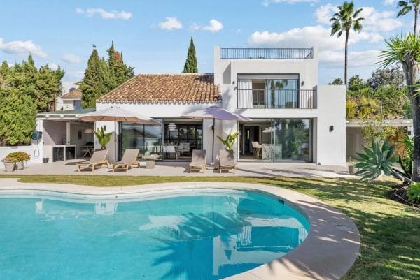 Chalet independiente en venta en Barrio Nueva Andalucía, Marbella
photo 1