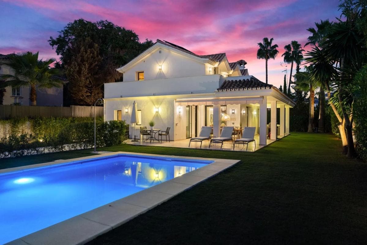 Venta de chalet independiente en Barrio Nueva Andalucía, Marbella
photo 4