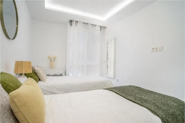 Piso en venta en Avenida de los Girasoles s/n, Marbella
thumbnail 1