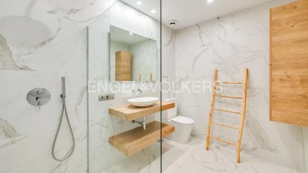 Piso en venta en Calle los Tilos, Marbella
photo 1