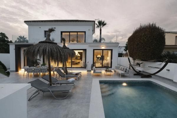 Chalet independiente en venta en Calle 03B Nva Andaluc, Marbella
thumbnail 1