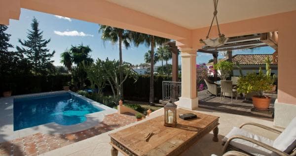 Chalet independiente en venta en Barrio Nueva Andalucía, Marbella
thumbnail 1