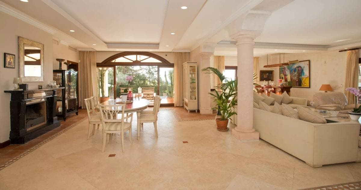 Venta de chalet independiente en Barrio Nueva Andalucía, Marbella
photo 3