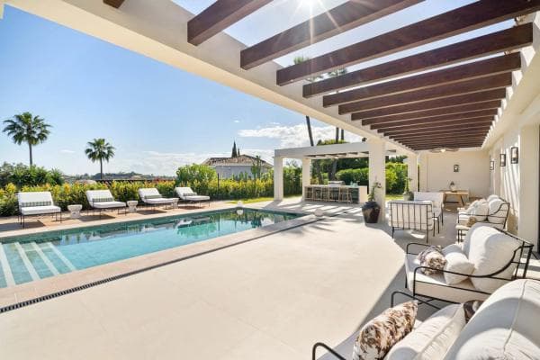 Chalet independiente en venta en Barrio Nueva Andalucía, Marbella
photo 1