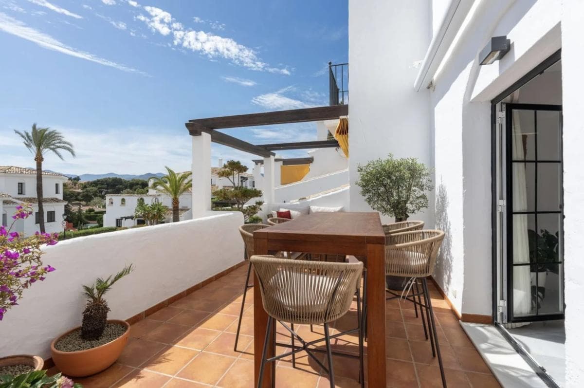 Sale of apartment in Barrio Nueva Andalucía, Marbella
photo 4