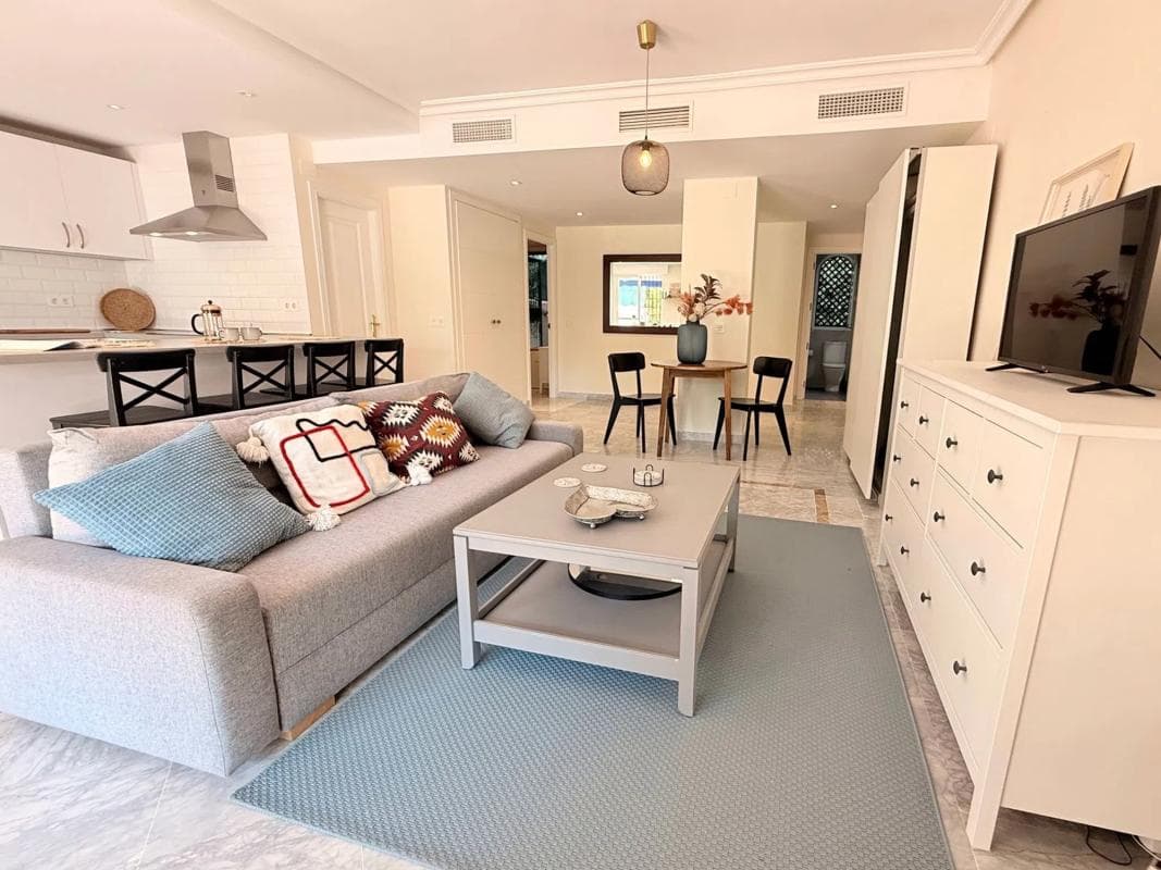 Venta de piso en Calle Río Danubio, Marbella
photo 3