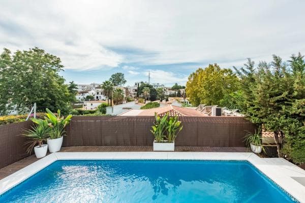 Chalet independiente en venta en Calle los Jazmines s/n, Marbella
thumbnail 2