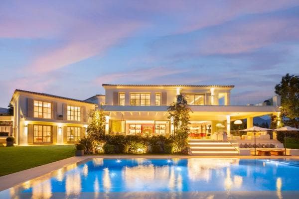 Chalet independiente en venta en Barrio Nueva Andalucía, Marbella
thumbnail 1