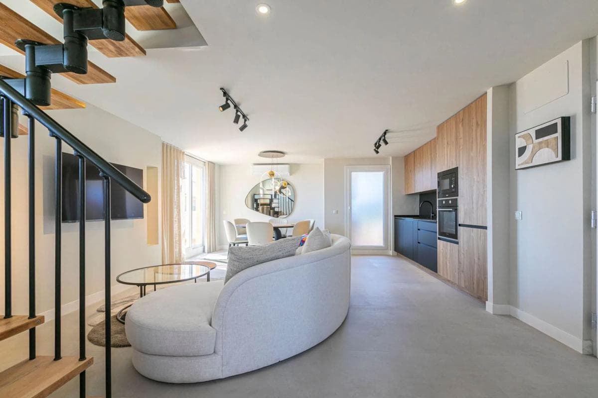 Venta de duplex en CL ADELFAS, Marbella photo 3
