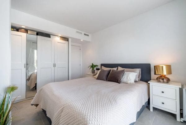 Piso en venta en Calle Real, Marbella
photo 1