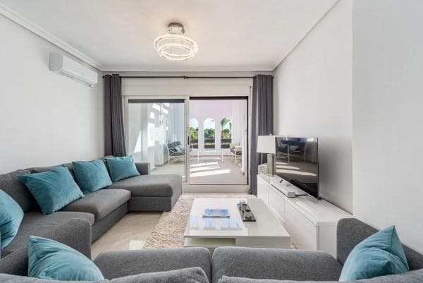 Piso en venta en Calle el Califa, 8, Marbella
thumbnail 1