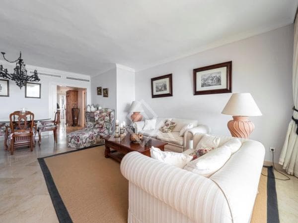 Piso en venta en Calle Margarita De Austria, Marbella
thumbnail 1