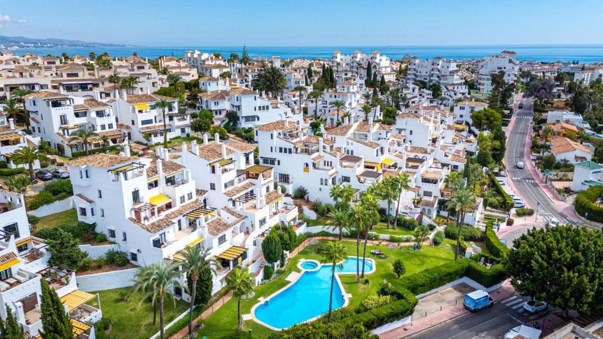 Venta de piso en Barrio Nueva Andalucía, Marbella
photo 3