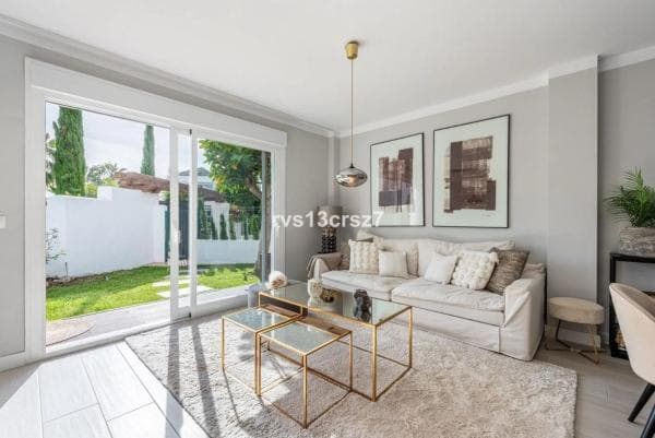 Piso en venta en Calle las Ventas, Marbella
thumbnail 1