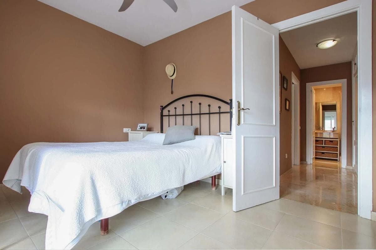 Venta de piso en CL ACACIAS LAS, 23, Marbella
photo 3