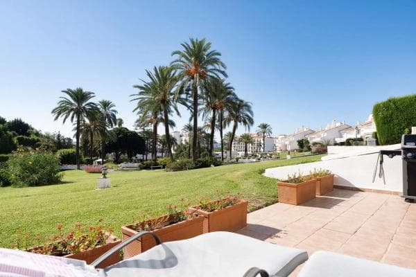 Piso en venta en Vía, Marbella
photo 1