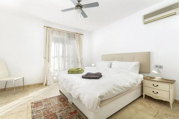 Piso en venta en Calle las Ventas, 2, Marbella
thumbnail 2