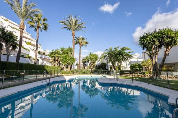 Piso en venta en Calle Real, 17, Marbella
photo 1