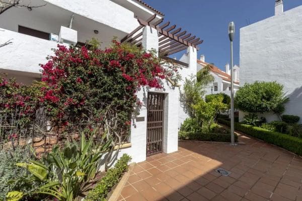 Piso en venta en Barrio Nueva Andalucía, Marbella
photo 1