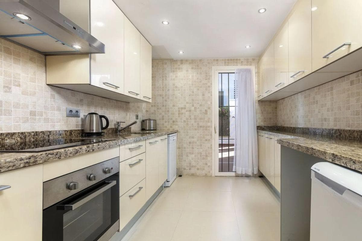 Venta de piso en Barrio Nueva Andalucía, Marbella
photo 5