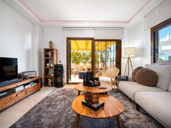 Piso en venta en Calle Veinte B, Marbella
thumbnail 1