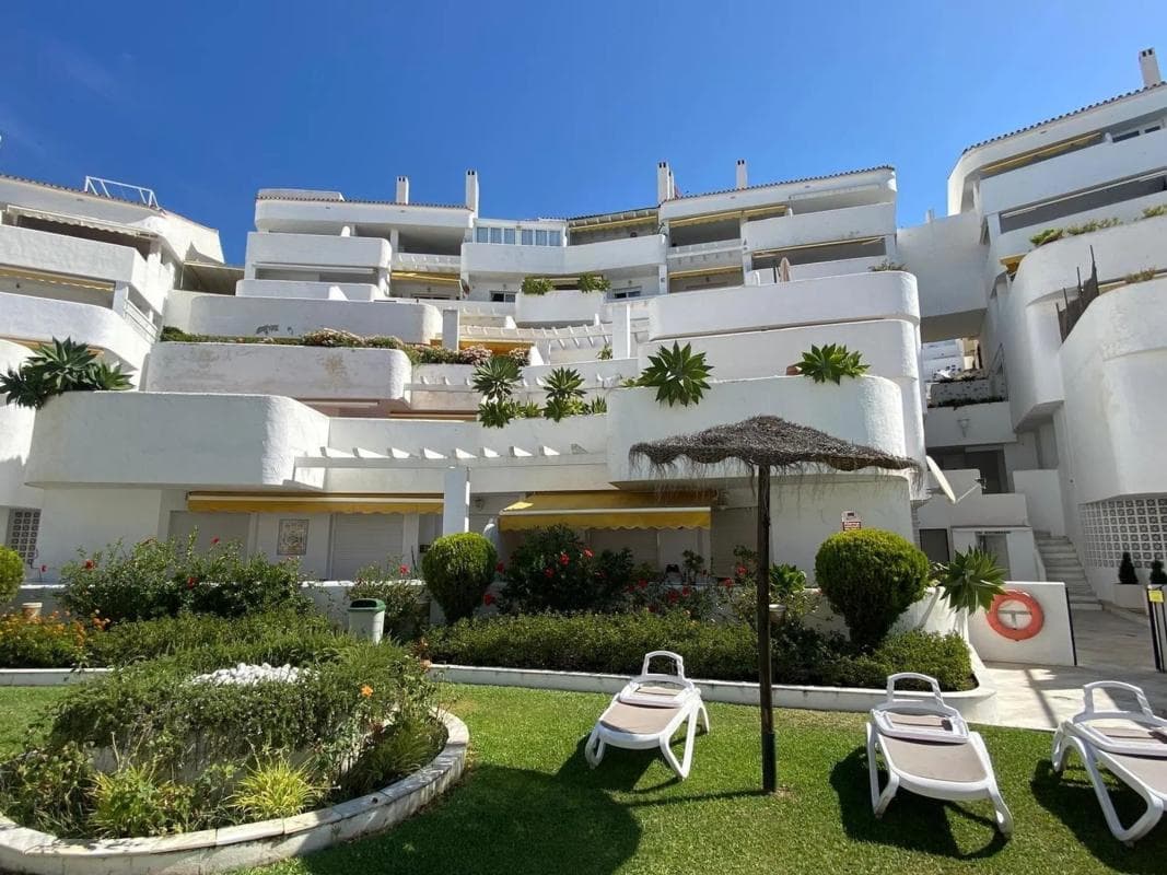 Venta de piso en Calle de las Adelfas, Marbella
photo 2