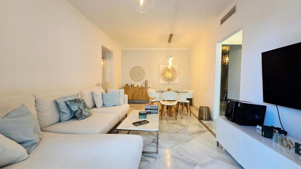 Venta de piso en CL RIO DANUBIO-ALTOS D RODEO, 3, Marbella
photo 3