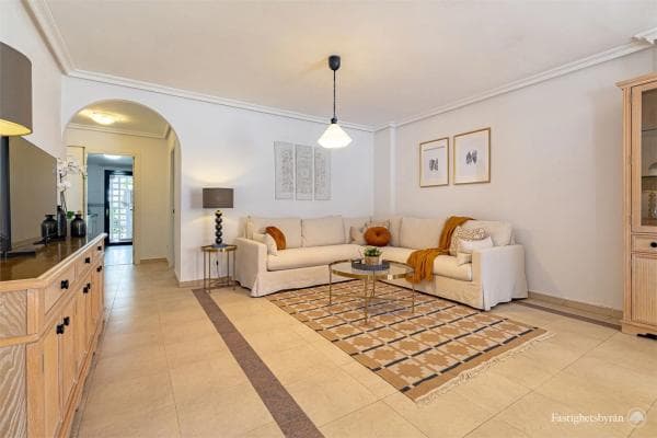 Piso en venta en Calle las Ventas, Marbella
thumbnail 1