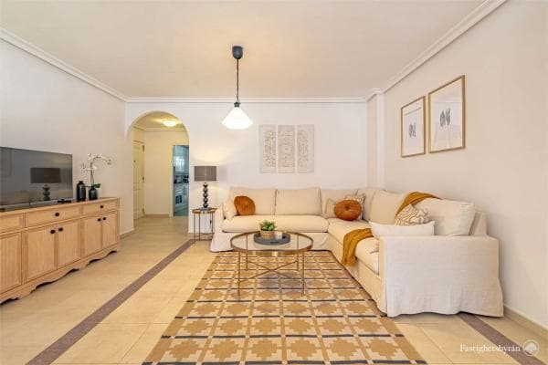 Piso en venta en Calle las Ventas, Marbella
thumbnail 2