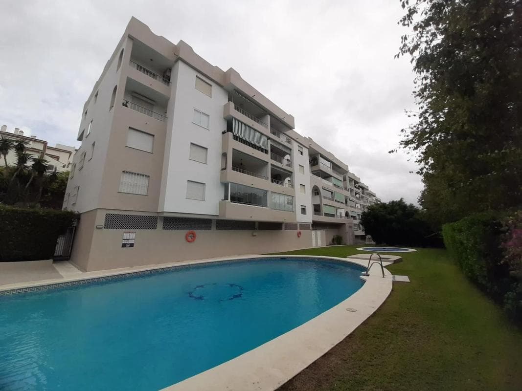 Venta de piso en Avenida de Manolete s/n, Marbella
photo 2
