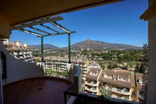Piso en venta en Calle de las Adelfas s/n, Marbella
photo 1