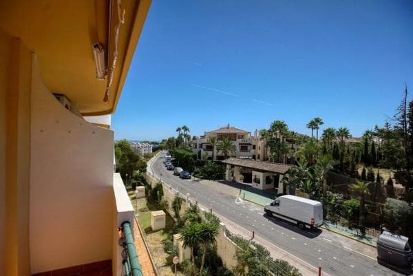 Piso en venta en Calle de las Adelfas s/n, Marbella
thumbnail 2