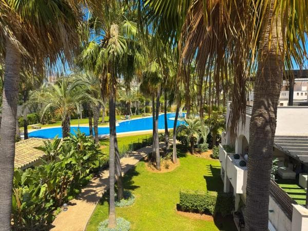 Piso en venta en Calle de las Adelfas, Marbella
thumbnail 2
