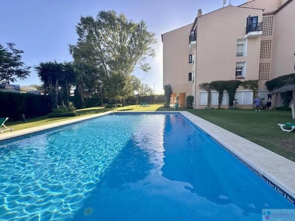 Mieszkanie na sprzedaż w Calle Los Jazmines, Marbella photo 1