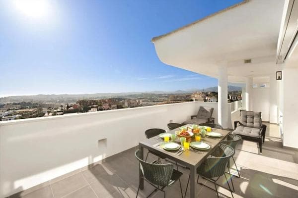 Mieszkanie na sprzedaż w Zona Puerto Deportivo, Fuengirola photo 1