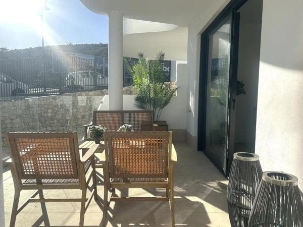Apartment for sale in El Higuerón, Fuengirola thumbnail 1