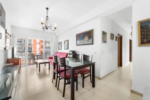 Piso en venta en CL HERMANOS PINZON, Fuengirola
thumbnail 1
