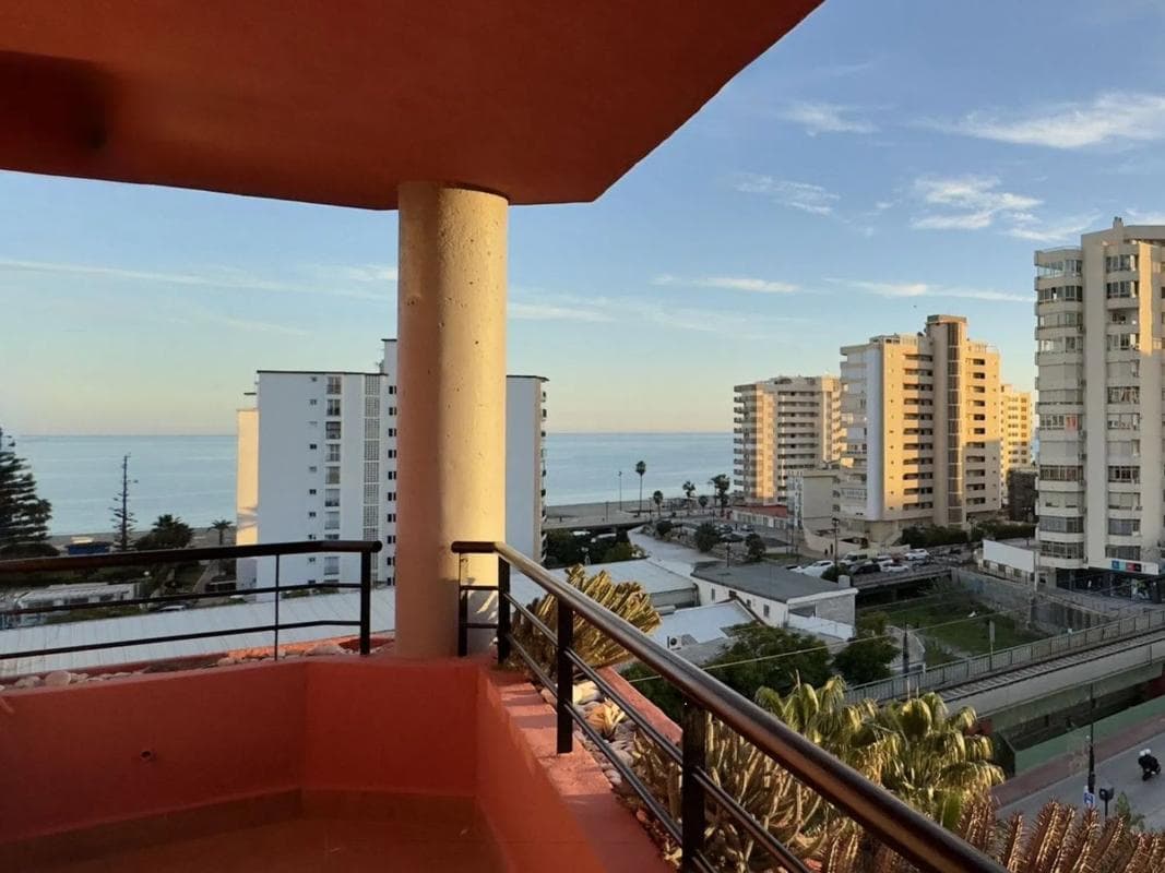 Продажа квартиры на Calle Río Guadalhorce, Фуэнхирола
photo 2