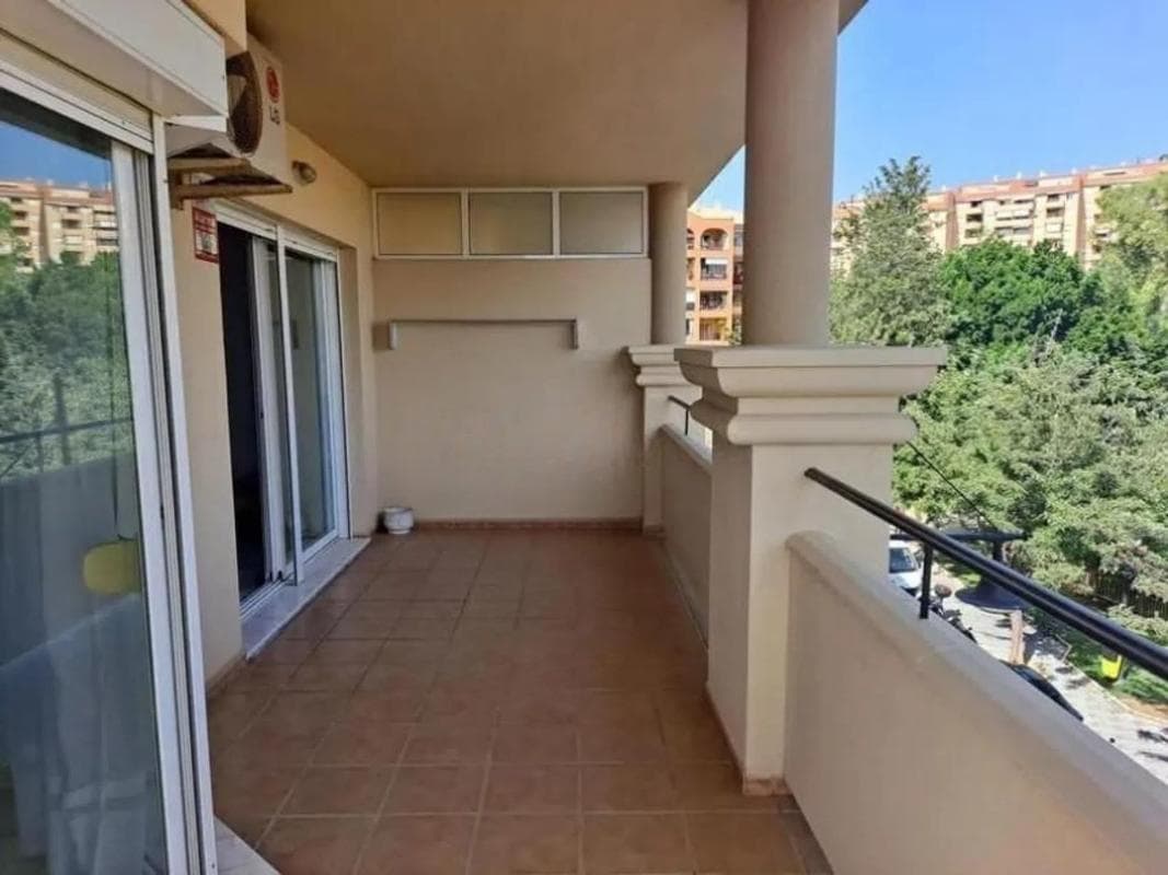 Venta de piso en Los Pacos, Fuengirola
photo 2