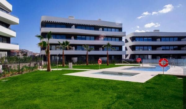 Apartment for sale in El Higuerón, Fuengirola thumbnail 2