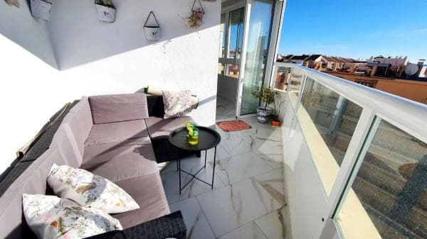 Piso en venta en Calle Rodrigo de Triana, Fuengirola
photo 1