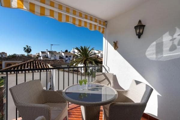 Piso en venta en Calle Maestra Ángeles Aspiazu, Fuengirola
photo 1