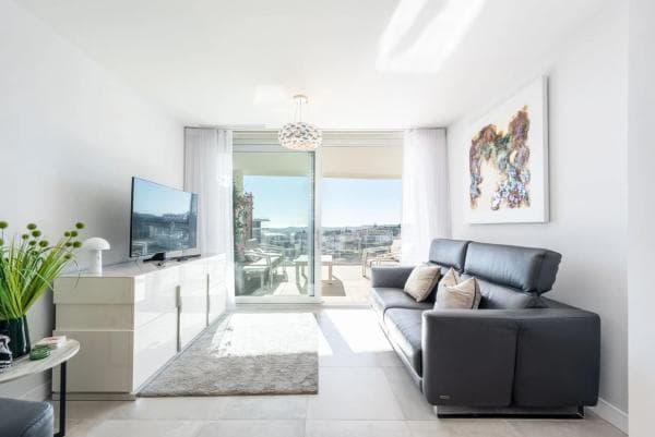 Apartment for sale in El Higuerón, Fuengirola photo 1