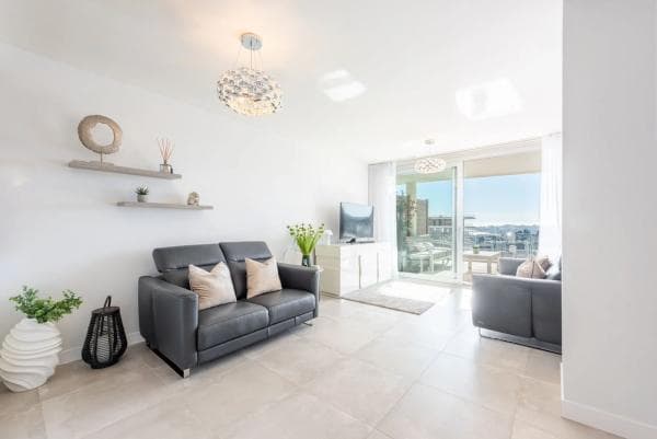 Apartment for sale in El Higuerón, Fuengirola thumbnail 2