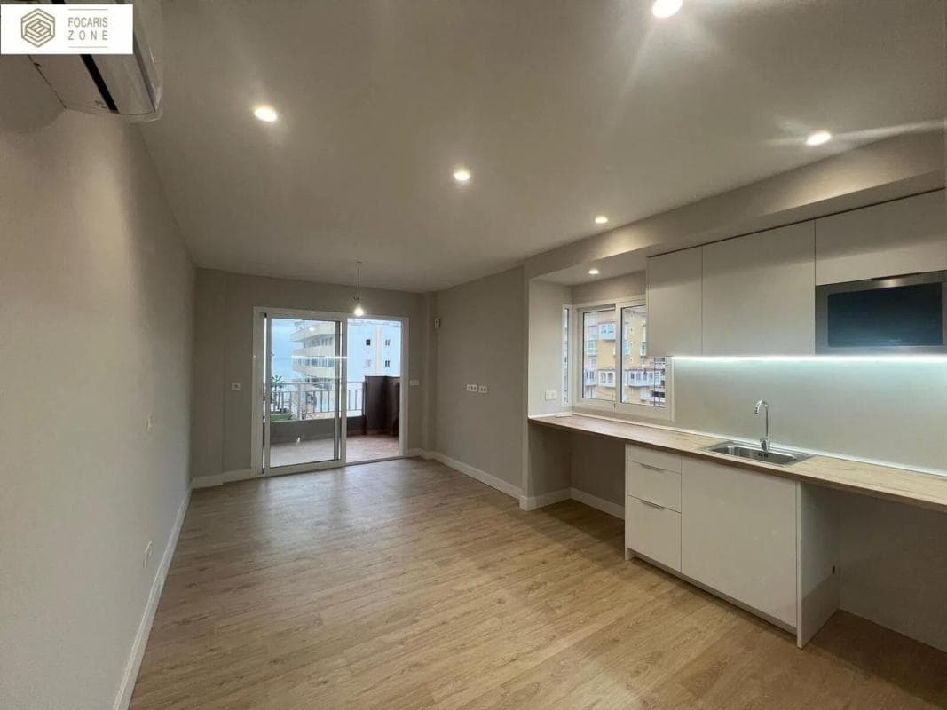 Venta de piso en Calle Ricardo Zamora, Fuengirola
photo 2