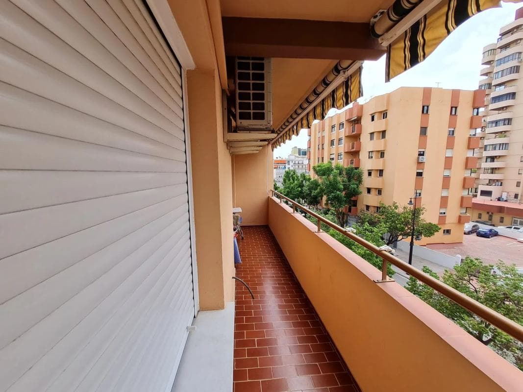 Sale of apartment in Rodrigo de triana, Fuengirola
photo 3