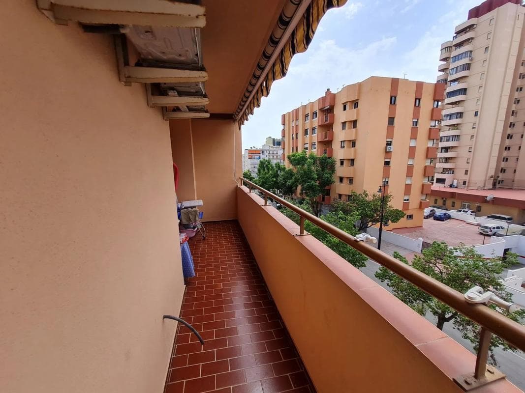 Sale of apartment in Rodrigo de triana, Fuengirola
photo 4