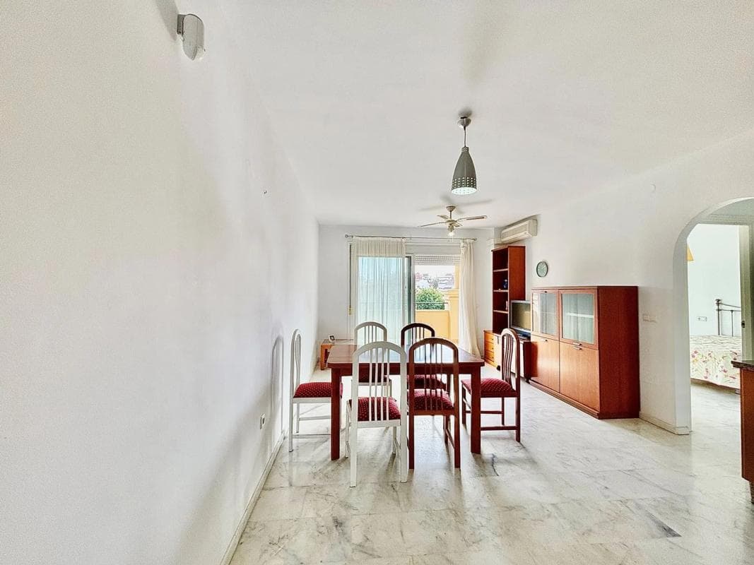 Venta de piso en Los Pacos, Fuengirola
photo 2