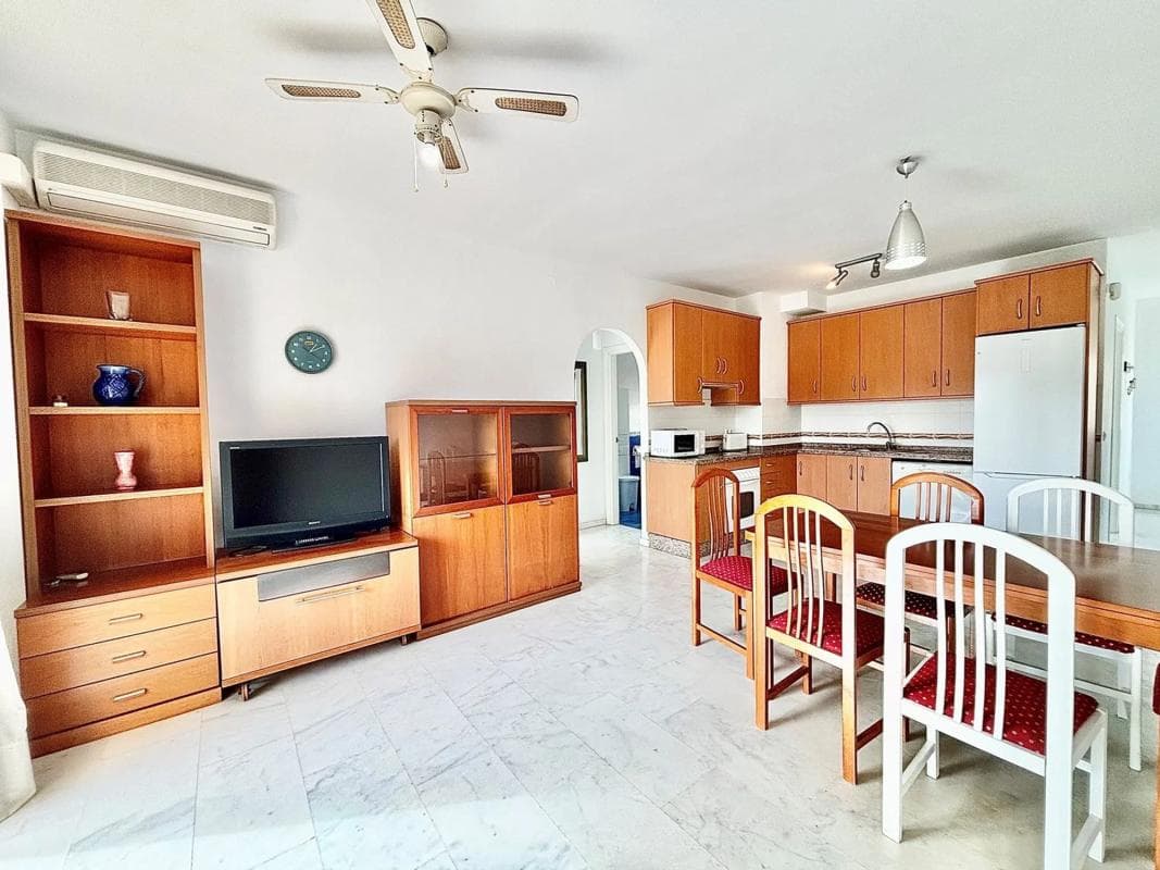 Venta de piso en Los Pacos, Fuengirola
photo 3