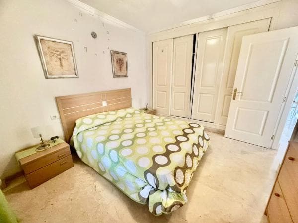 Piso en venta en Calle Narciso s/n, Fuengirola
thumbnail 1